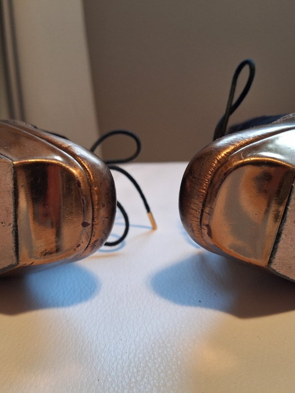 Gucci black and gold platform stiletto heels - Picture 3 of 16